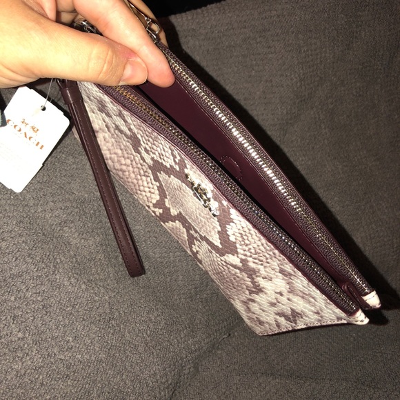 NWT Coach Double Zip Clutch w/Wristlet - Picture 3 of 4